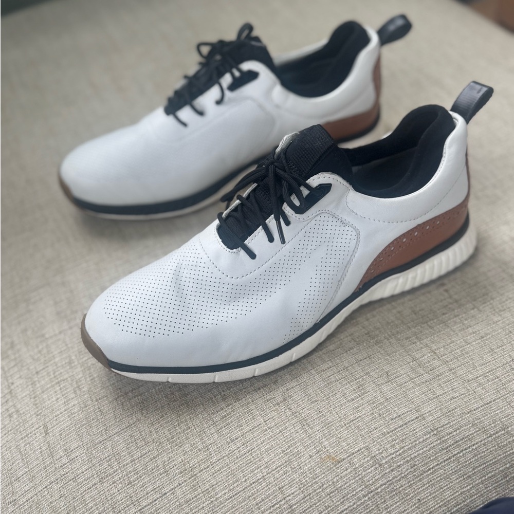 Men's White and Brown Athletic Shoes